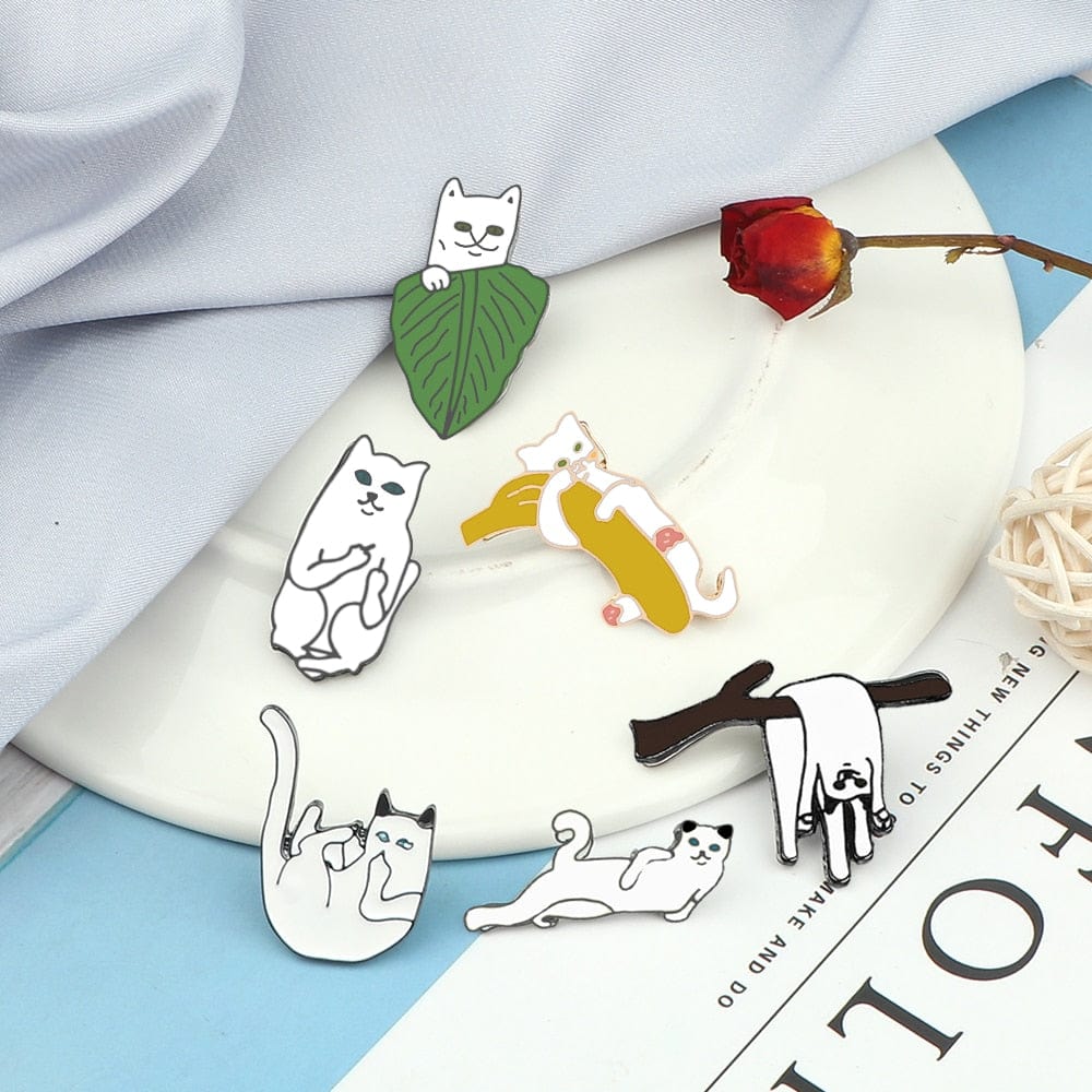 Funny White Cats Enamel Pin Branch Leaf Banana Cat Animals Brooch Women Men Lapel Pins Denim Jeans Badge Cartoon Jewelry Gifts